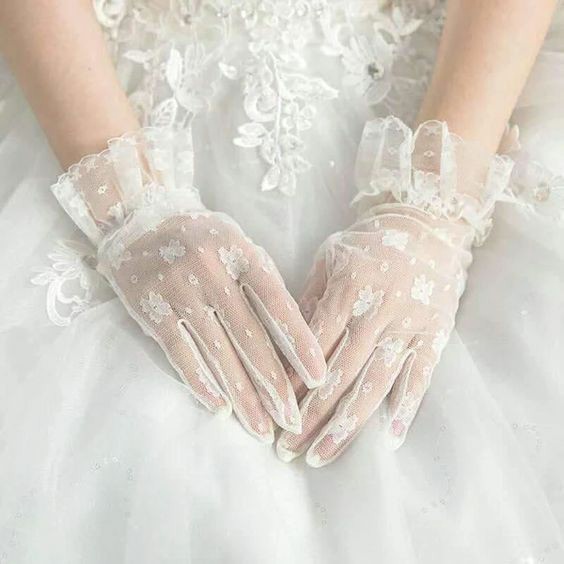 Sheer Lace Gloves Sewing Pattern For Women (Sizes 6-10)