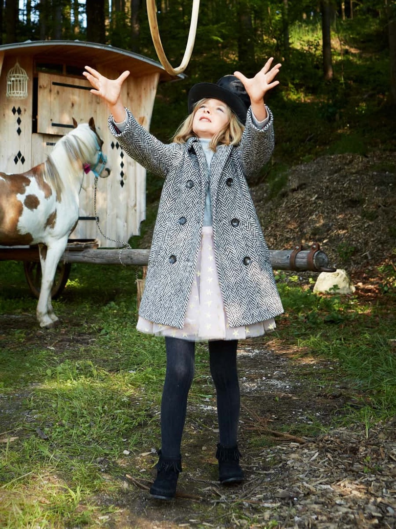 Girl's Coat Sewing Pattern (Sizes 104-134 Eur)