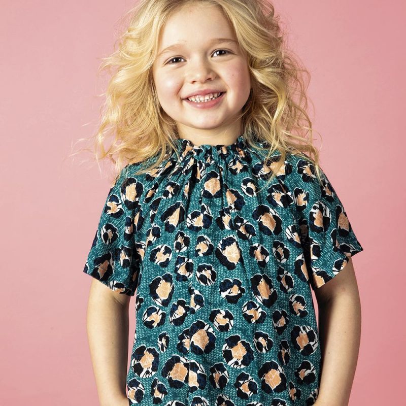 Top Lucile - Free Sewing Pattern For Girls - Do It Yourself image.