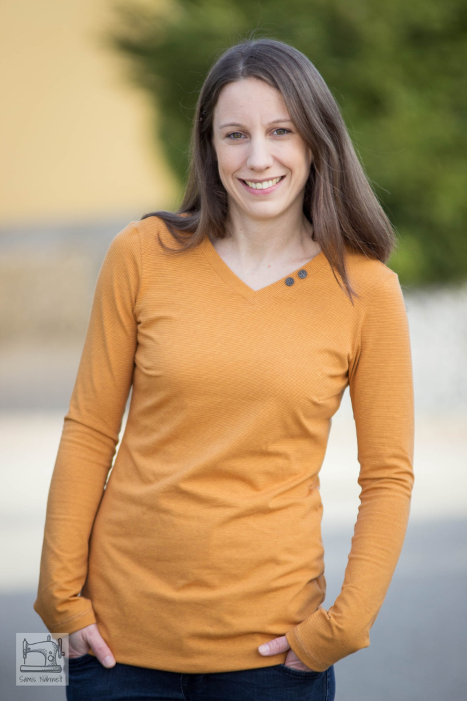 Malomi Basic T-Shirt - Free Sewing Pattern For Women